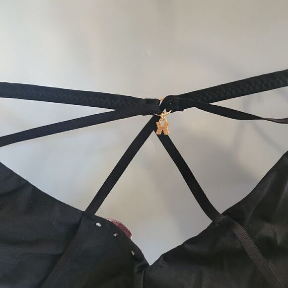 Savage ×Fenty black bra and panties - Picture 8 of 8